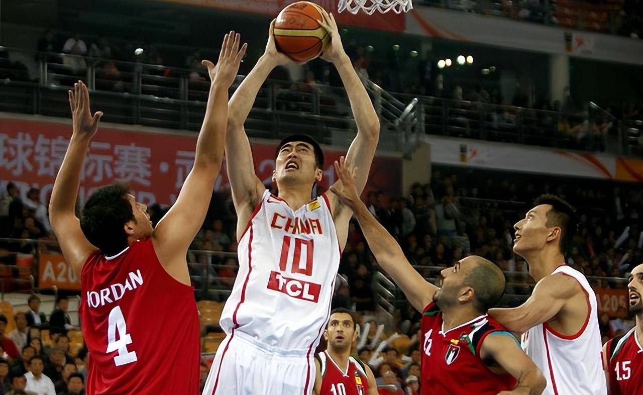 球队战术调整获得比赛中出人意料胜利 球队战术调整获得比赛中出人意料胜利