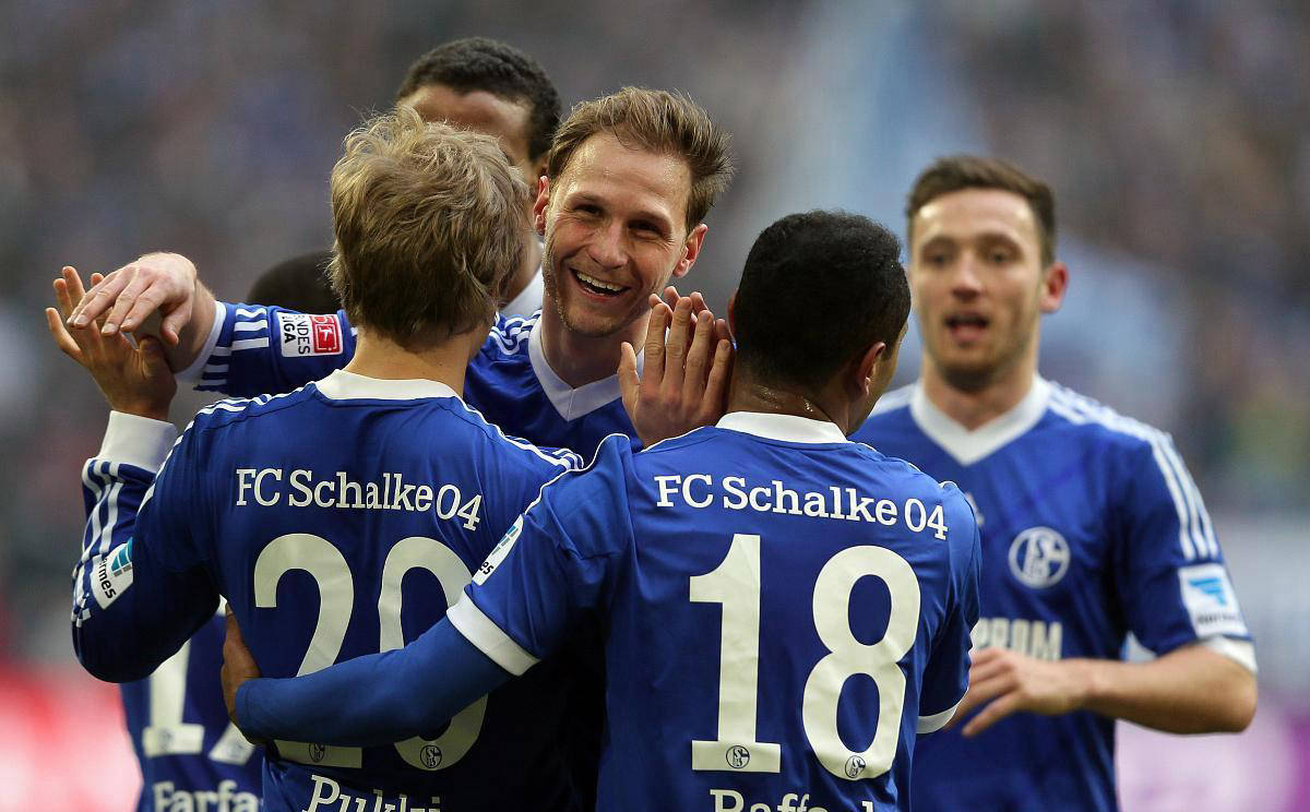 沙尔克半场领先逆转失利,遭遇德国足球联赛连败 沙尔克半场领先逆转失利,遭遇德国足球联赛连败