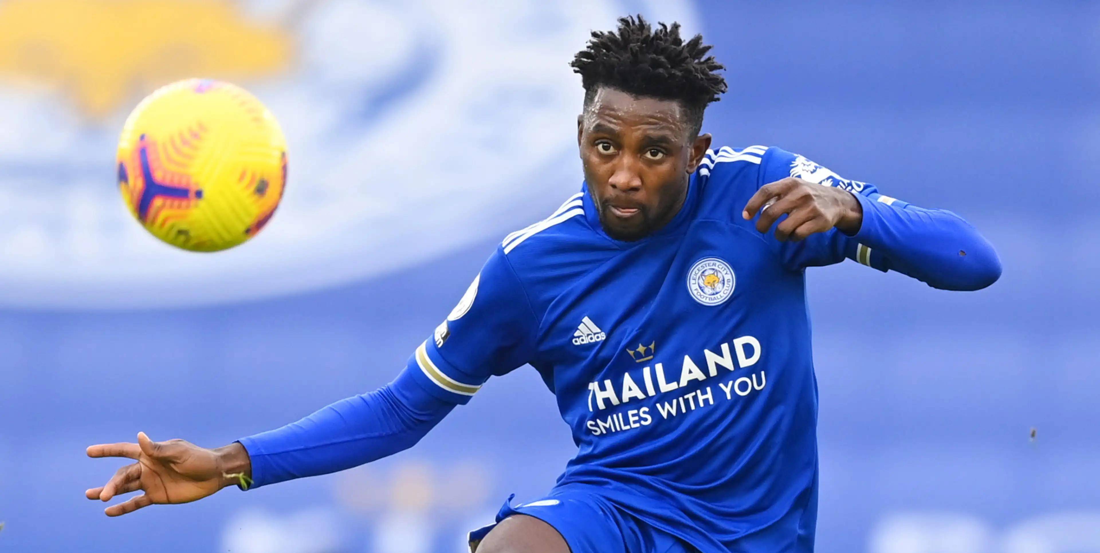 包含莱切斯特城主场击败对手，稳固前四位置的词条