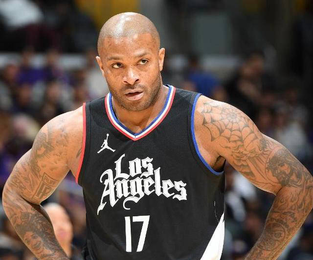 火箭主帅德安东尼赞誉球队团结精神