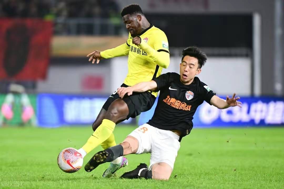青岛队客场击败天津,取得关键胜利 青岛队客场击败天津,取得关键胜利