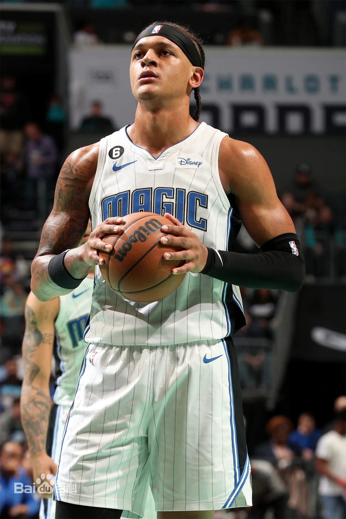 球场飒爽英姿!NBA比赛中男神亮相 球场飒爽英姿!NBA比赛中男神亮相