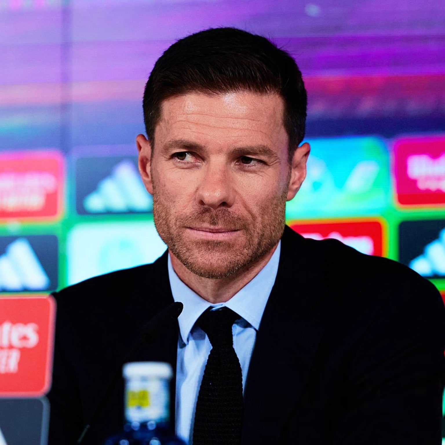 包含马德里球队集训备战，力争在欧冠取得突破！的词条