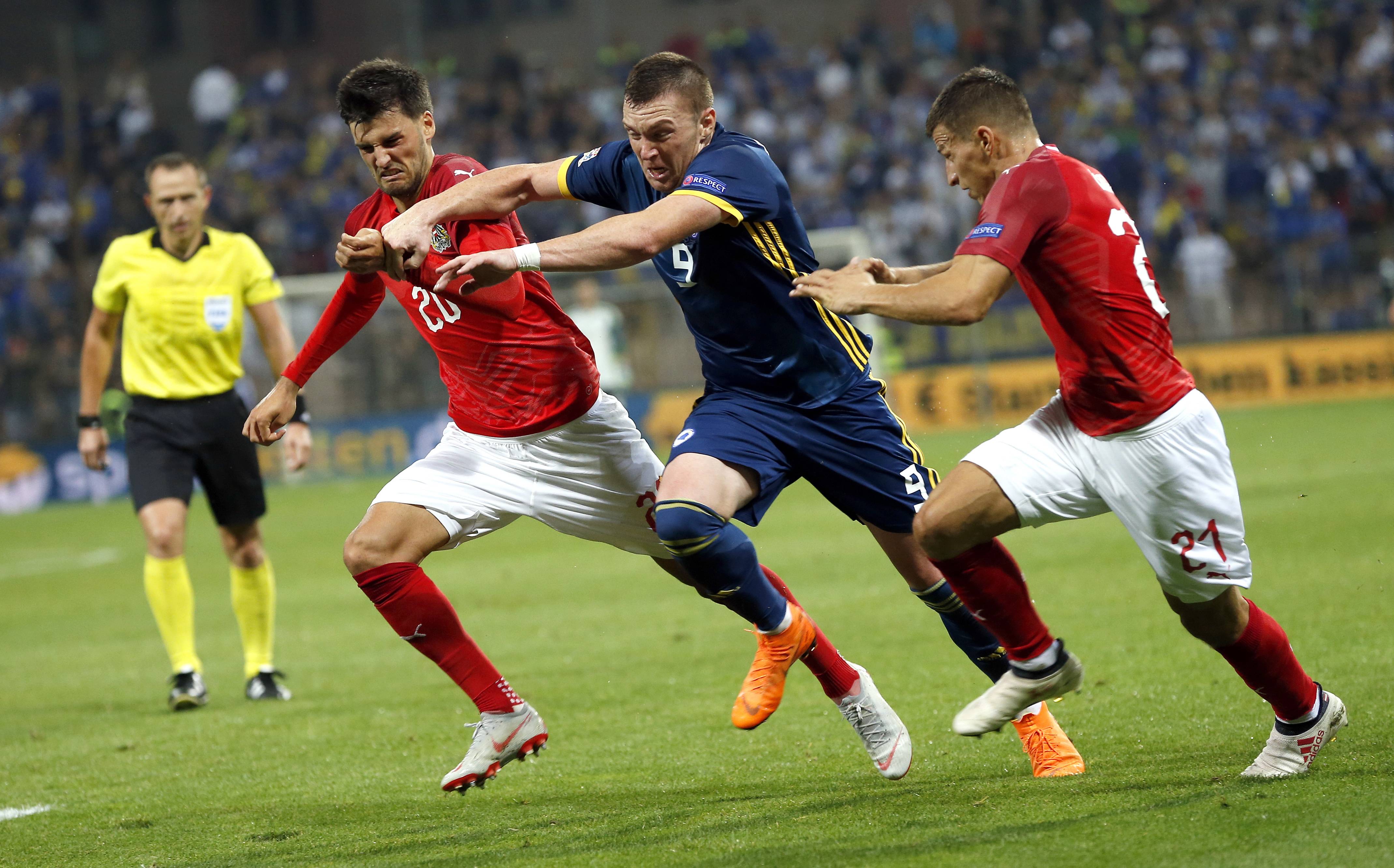 顶级对决!亚洲足球赛场强力碰撞 顶级对决!亚洲足球赛场强力碰撞