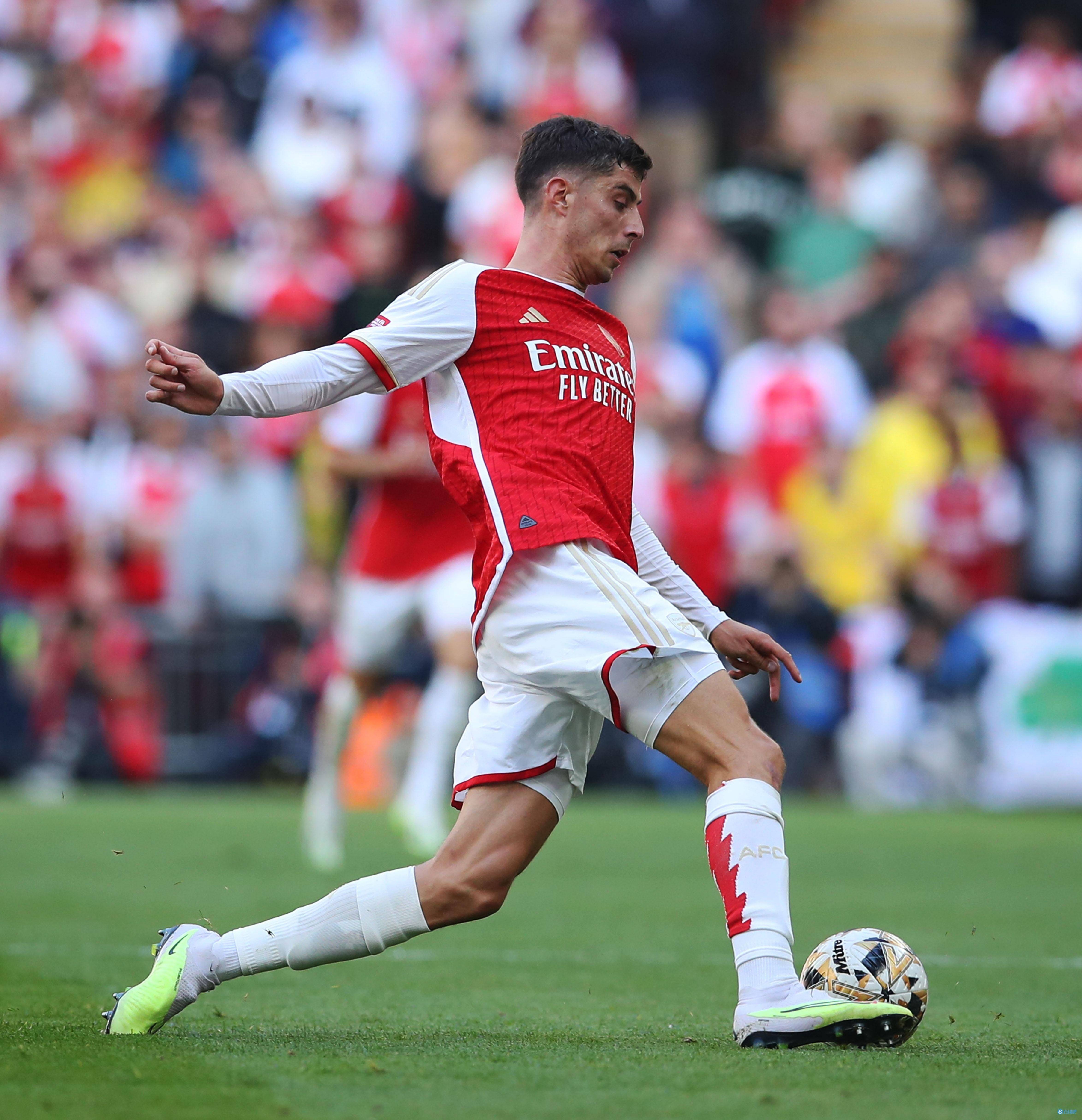 包含利物浦主场冷负，斯特林梅开二度反被野牛追的词条