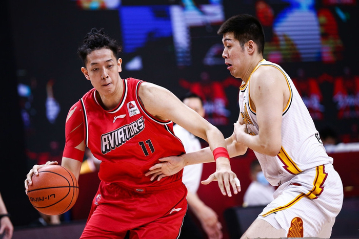 冠军联赛中一支强队取得连胜 冠军联赛中一支强队取得连胜