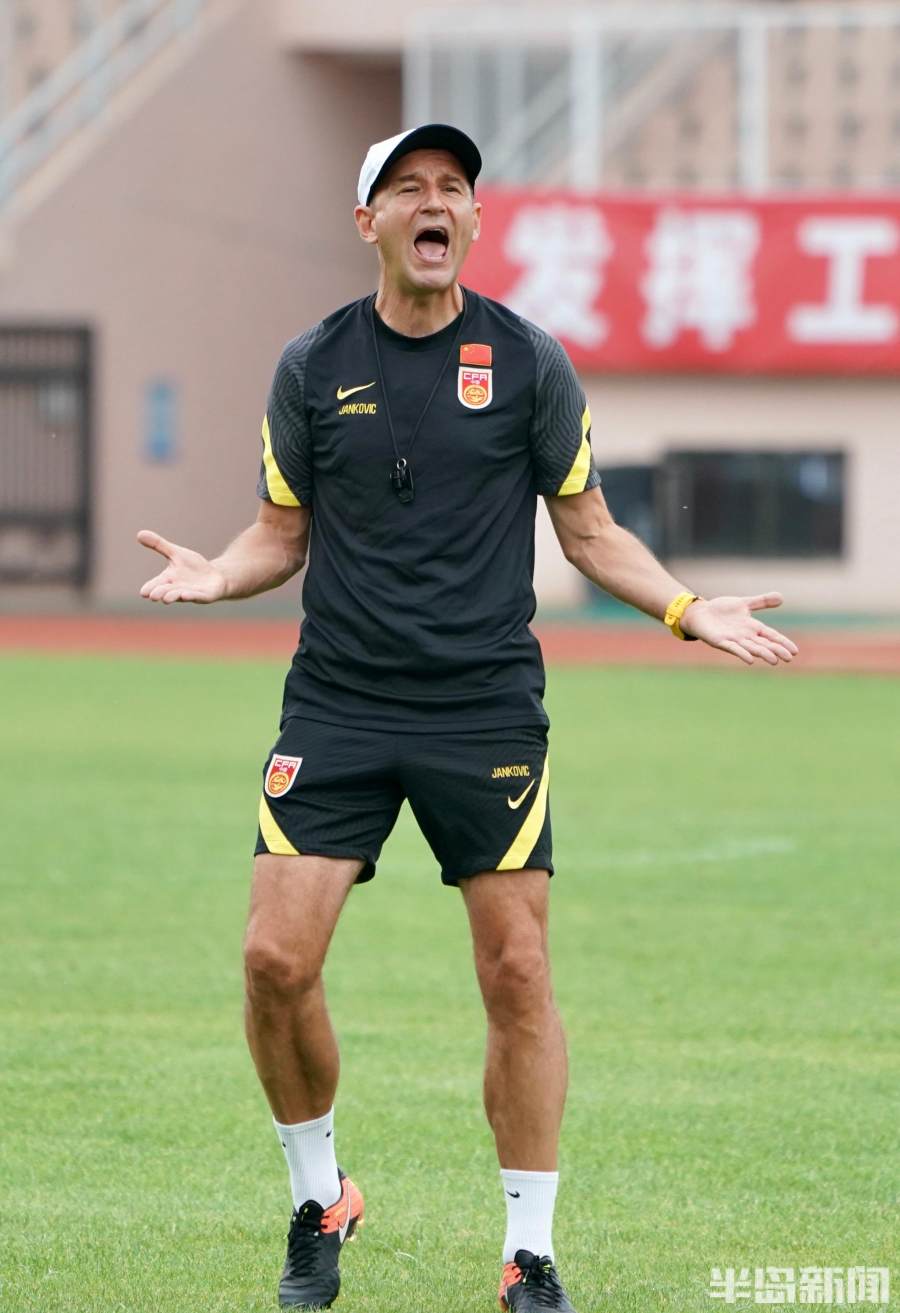 奇才发挥出色不敌对手主帅赞扬的简单介绍