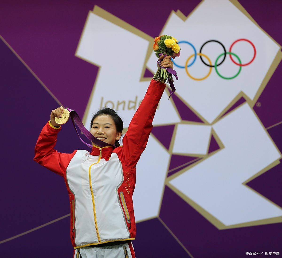 惊险比拼!运动员冲刺争金牌 惊险比拼!运动员冲刺争金牌