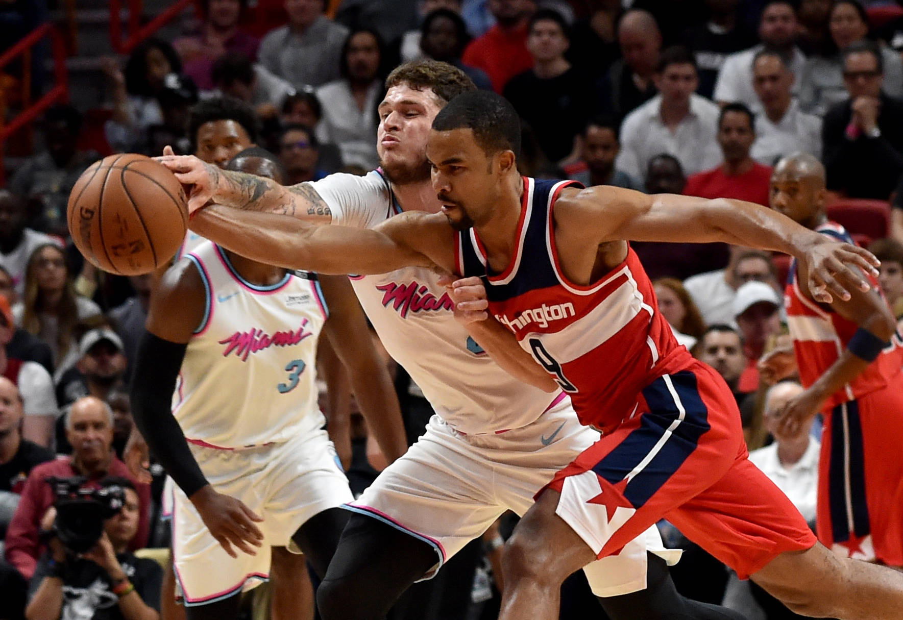 包含热火逆转黄蜂,豪取七连胜的词条 包含热火逆转黄蜂,豪取七连胜的词条