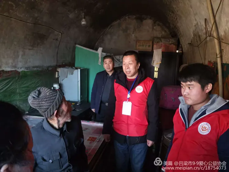 法兰克福队球员共筹善款,支援社区抗击疫情的简单介绍 法兰克福队球员共筹善款,支援社区抗击疫情的简单介绍