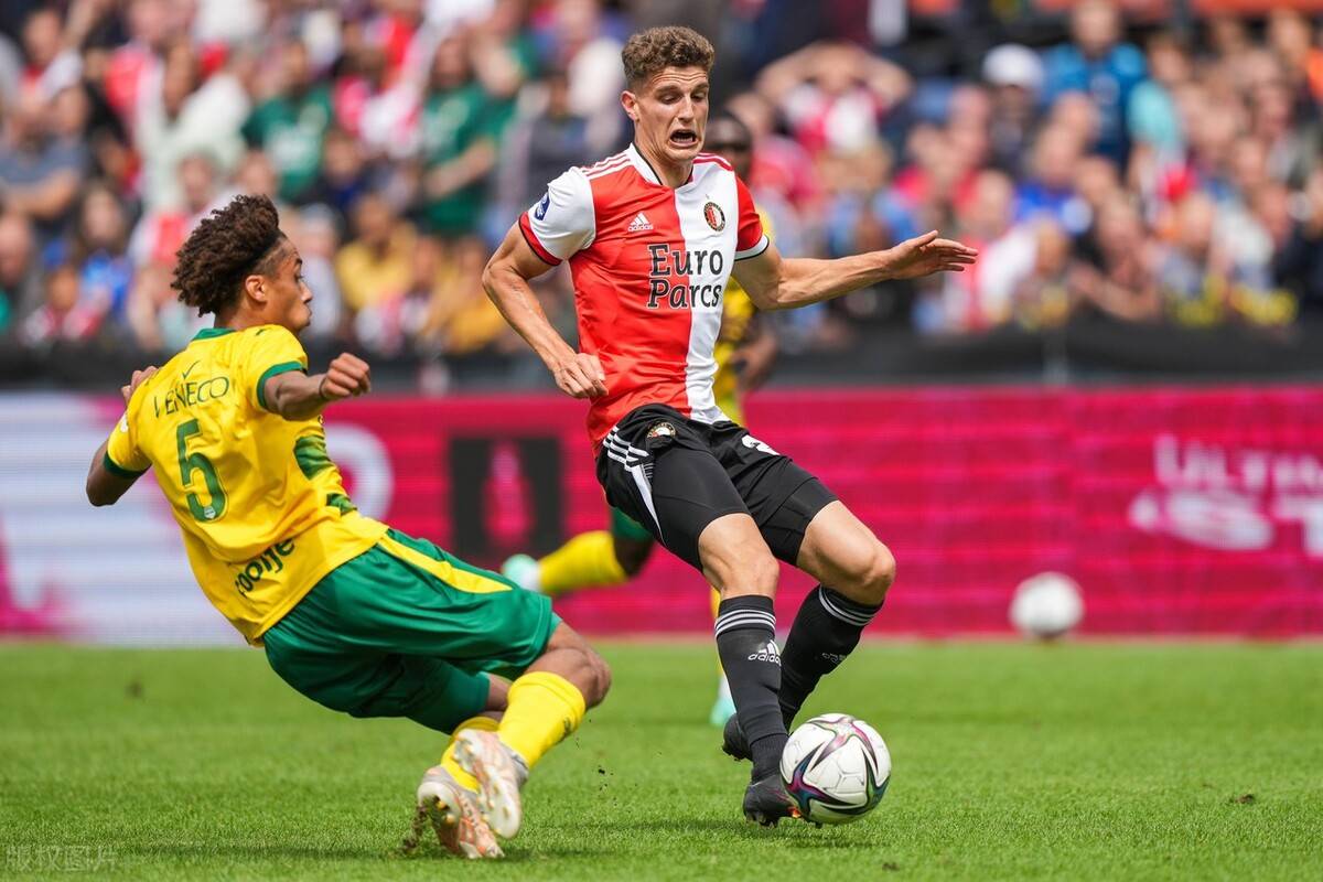 斯图加特主场小胜沙尔克,保持连胜 斯图加特主场小胜沙尔克,保持连胜