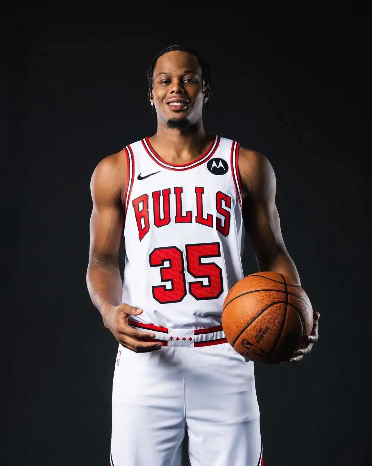 传奇复出!芝加哥公牛球星宣布回归赛季 传奇复出!芝加哥公牛球星宣布回归赛季